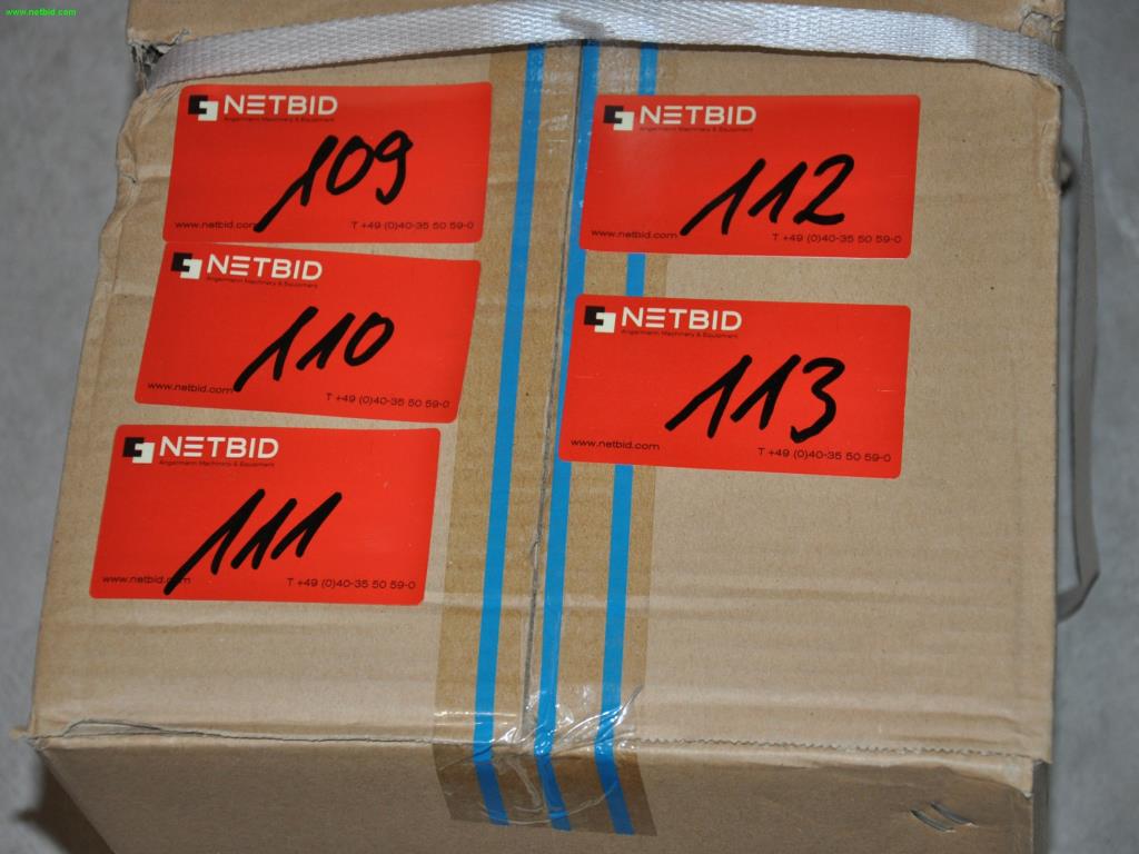 Maschinen, Werkzeuge, Handelsware / Werkstattausrüstung aus dem Umfeld<br> KFZ-Handwerk / Reifendienst-2